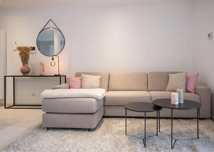 Wonderful Central 2Br Ghent Apt W View On Leie