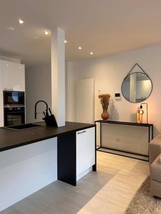 Wonderful 2br W View On Leie Appartement *