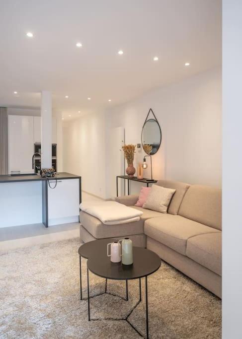 Wonderful 2br W View On Leie *
